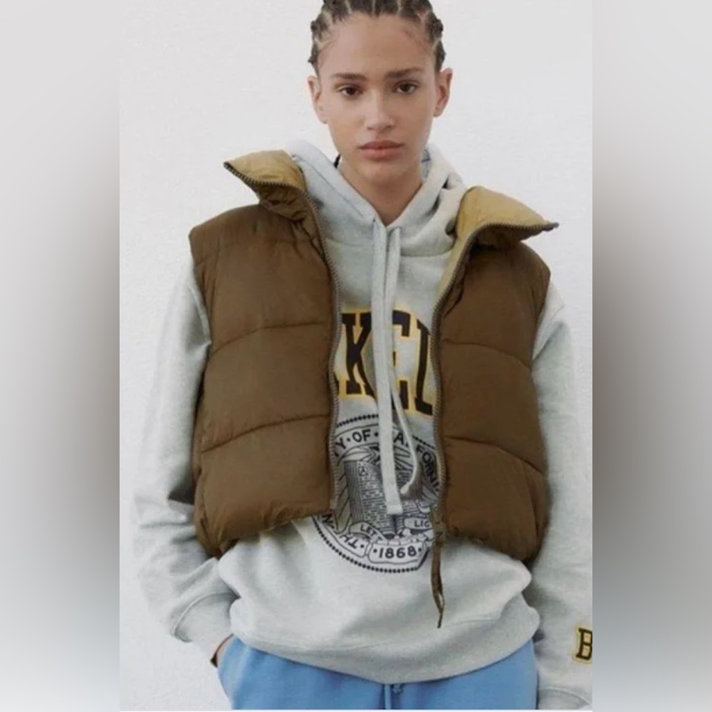 ⛔️❌S O L D❌⛔️Zara Reversible Short Puffer Vest Brawn/ Beige Size M
